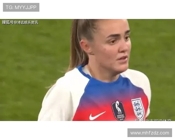 女足惨遭英格兰狂虐0比8后场低级失误令人心痛不已